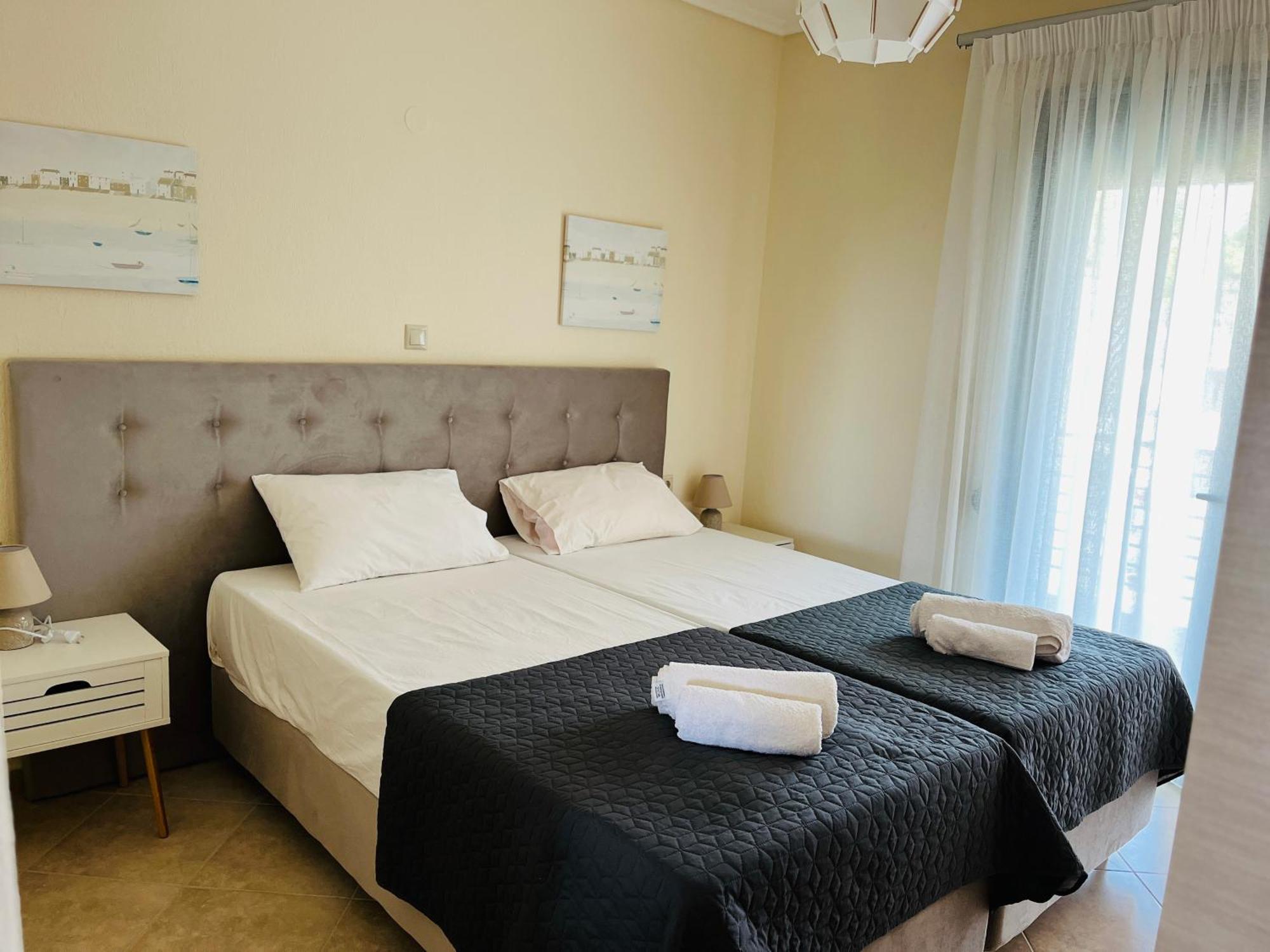 Allea Hotel And Apartments 토로니 외부 사진